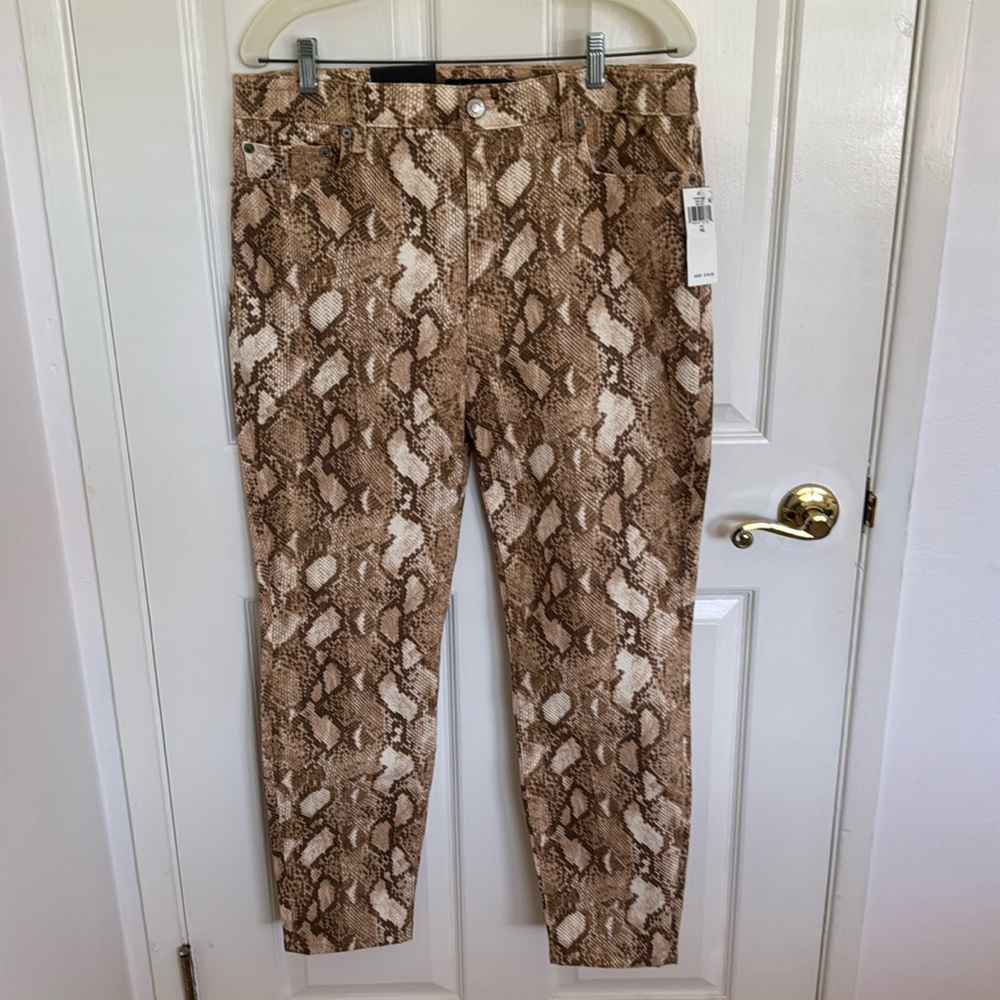NWT Ralph Lauren high rise, skinny ankle, snakeskin, print jeans, size 14.